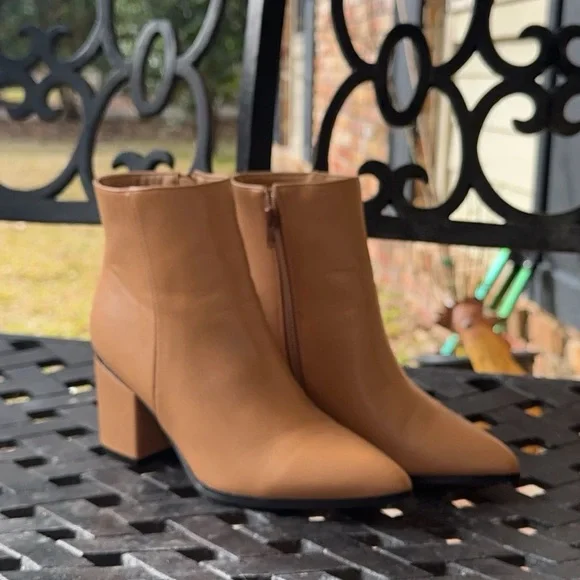 ShuShop VILMA Tan Booties—Size 7 - Picture 12 of 12